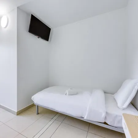 Διαμέρισμα Douillet 6 *